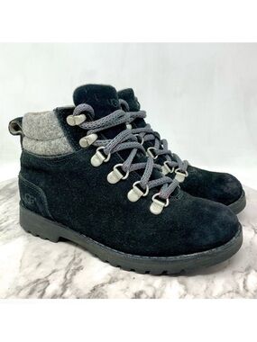 UGG Barelo Black Suede Lace Up Lug Sole Boots Childrens 13/30 Unisex Gorpcore